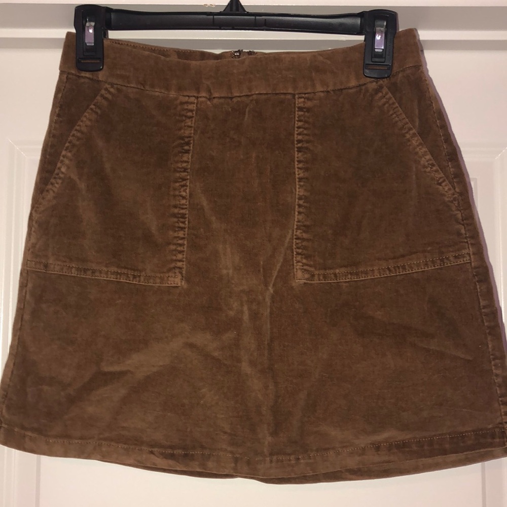 Vintage brown corduroy skirt with pockets